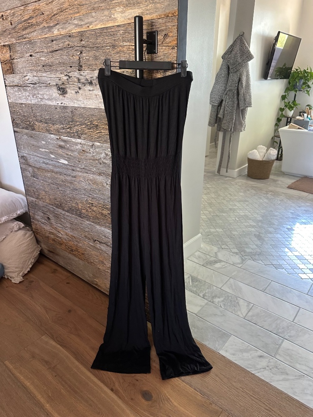 Trina Turk Strapless Wide Leg Jumpsuit Black Elastic Waist Made in USA Size 6 - Picture 3 of 12